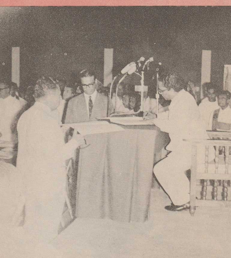 Pic-3---President-of-the-Constituent-Assembly-Stanley-Tillekeratne-signs-the-document