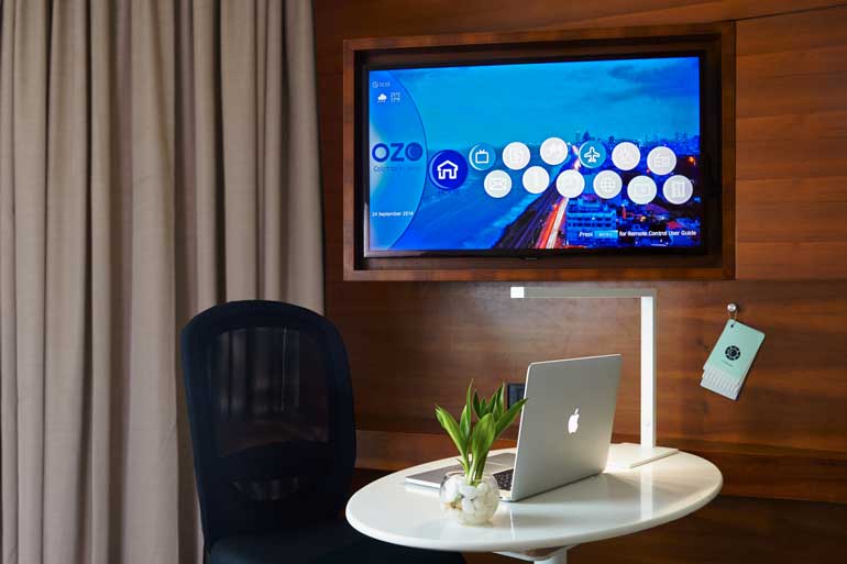 OZO-Colombo-Suite-Desk-and-IPTV