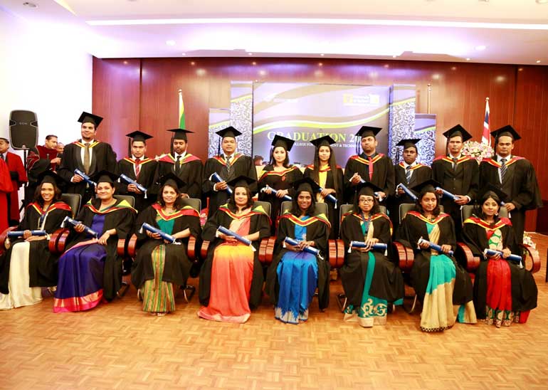 Western-College-MBA-graduates