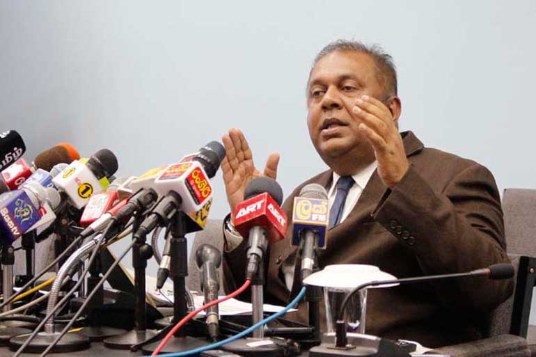 hamper-FM-Mangala-Samaraweera's-Press-Conference-at-Govt