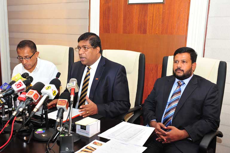 lead-Finance-Minister-Ravi-Karunanayake-(2)