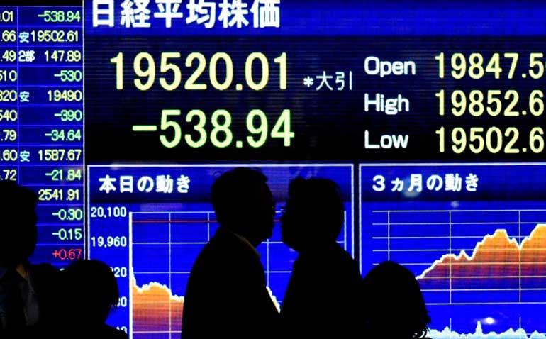 Japan stocks plunge on disappointing US data