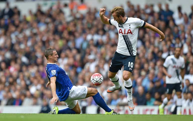 Tottenham Hotspur v Everton - Barclays Premier League