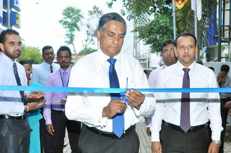 Outside-lead-1-Union-Bank-Moratuwa