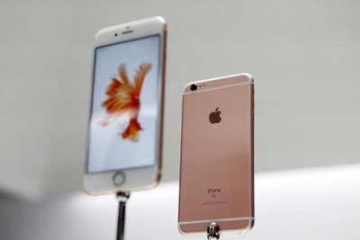 apple-financing-scheme-may-unlock-us-carriers-iphone-plans-2015-9