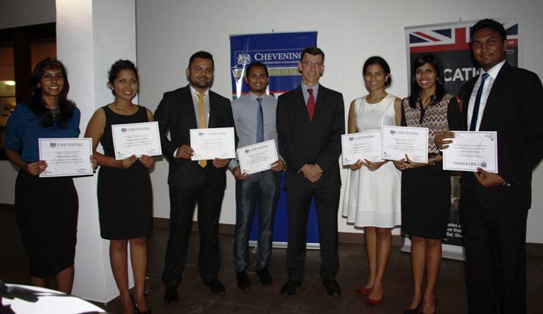 hamper-Chevening-scholars-group-photo-3-September-2015