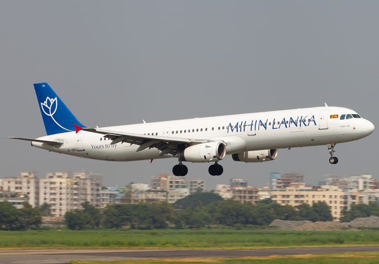 4R-MRD_Airbus_A321-231_Mihin_Lanka_Landing_(8306358522)