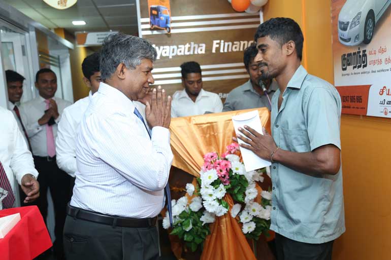 Vavuniya-Branch-Opening2