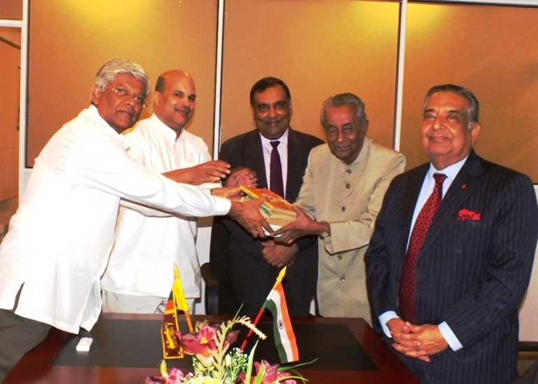 Below-lead-3-Nanda-Godage-donated-his-collection-of-books-on-India-to--Centre-for-Indo-Lanka