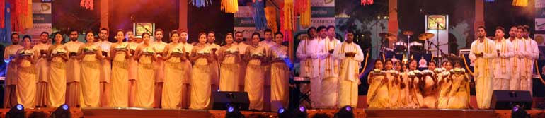 People's-Bank-hosts-Bakthi-Geetha-in-celebration-of-Vesak-at-the-Bauddhaloka-Vesak-Kalapaya