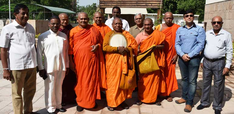 Sri-Lankan-Monks-visit-to-Pakistan