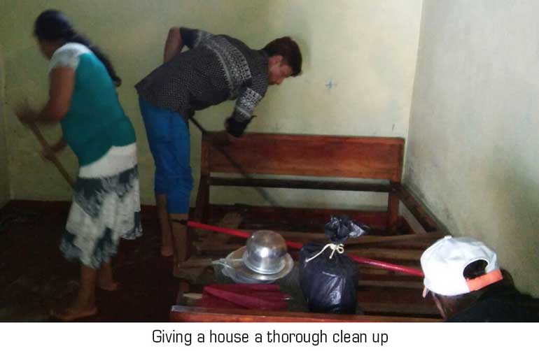 Cleaning-a-house-in-Kolonnawa