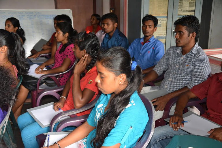 Trained-team-for-the-survey-in-Kegalle