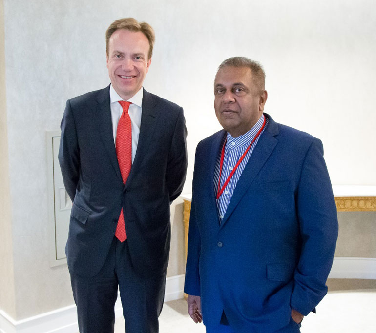 Minister-Samaraweera-with-Norway-Foreign-Minister
