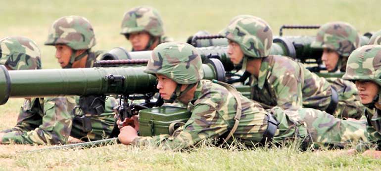Chinese-troops-in-firing-practice