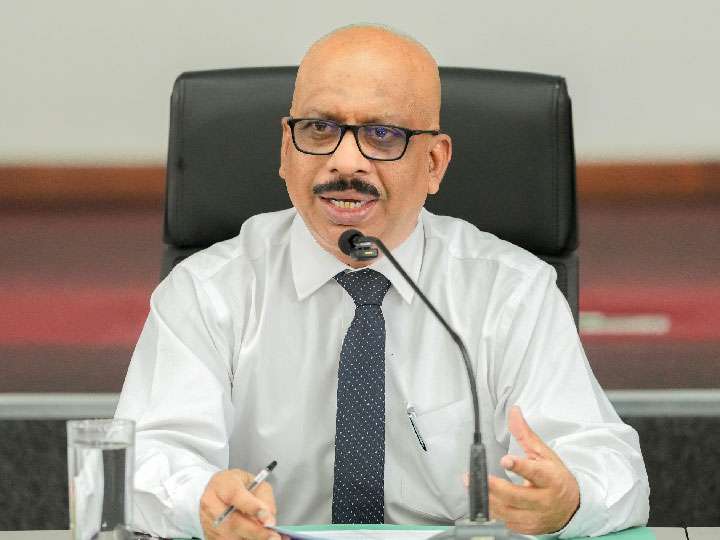 ක්‍රිකට් පරිවර්තන කමිටුවේ ඉල්ලීමට ක්‍රීඩා ඇමති තේරීම් කමිටුව වෙනස් කරයි