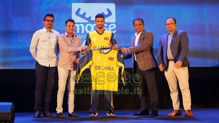 ශ්‍රී ලංකා කණ්ඩායමට අලුත් ඇඳුමක්