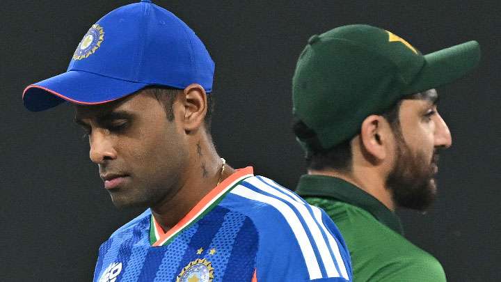 ඉන්දීය නායකයා අතට අතදීම ආයෙත් ප්‍රතික්ෂේප කරයි