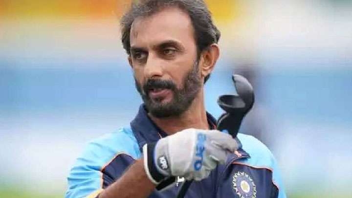 පිතිහරඹ පුහුණුව වික්රම් රතෝර් යටතට