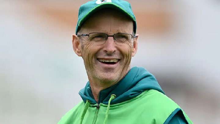 ශ්‍රී ලංකා ක්‍රිකට් පුහුණුකරු  ධූරය ගැරී කර්ස්ටන්ට