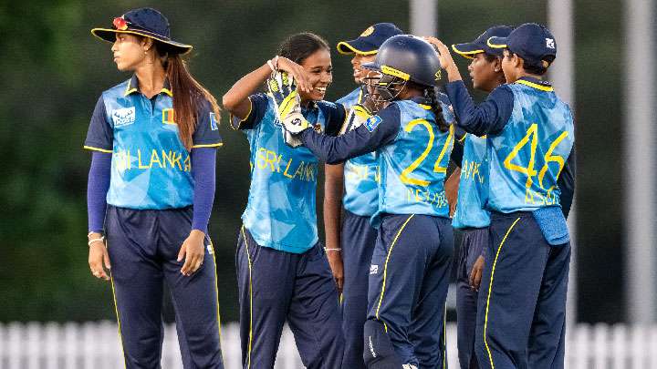 එංගලන්තයට - ඕස්ට්‍රේලියාවට සම්පූර්ණ සුද්දයක්