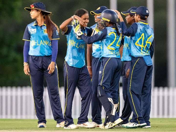 එංගලන්තයට - ඕස්ට්‍රේලියාවට සම්පූර්ණ සුද්දයක්