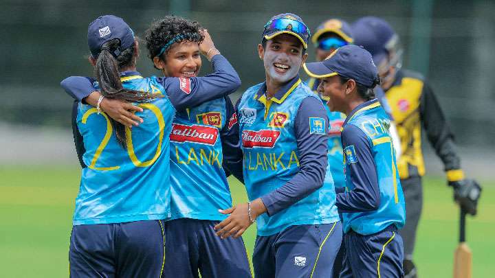 විශිෂ්ට සටනකින් පසු ශ්‍රී ලංකාව පරාජය බාරගනී