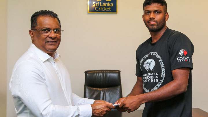 ශ්‍රී ලංකා ක්‍රිකට් ආයතනයෙන් රුමේෂ් තරංගට කෝටියක්