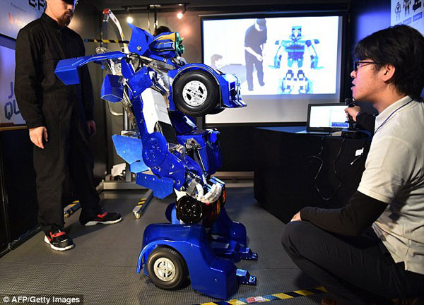 1414055039734_wps_1_Japan_s_robot_creators_Wa