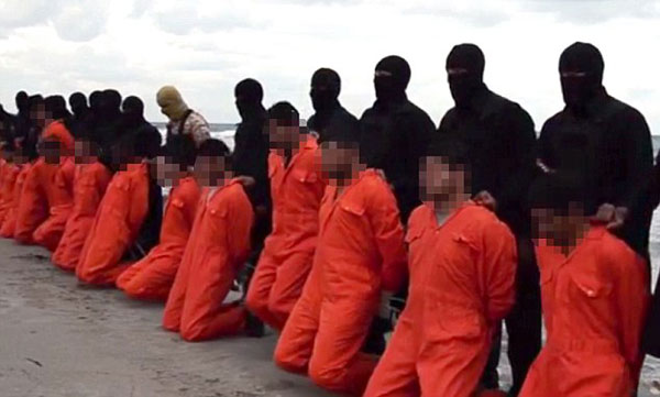 25B68F8A00000578-2954746-Horror_A_new_video_has_been_released_by_ISIS_allegedly_showing_t-m-21_1424030863648