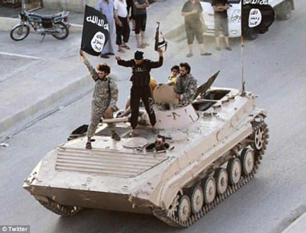 2661639A00000578-2992382-Terrorist_The_audio_message_released_by_ISIS_calls_on_Jihadi_s_w-a-18_1426199868247