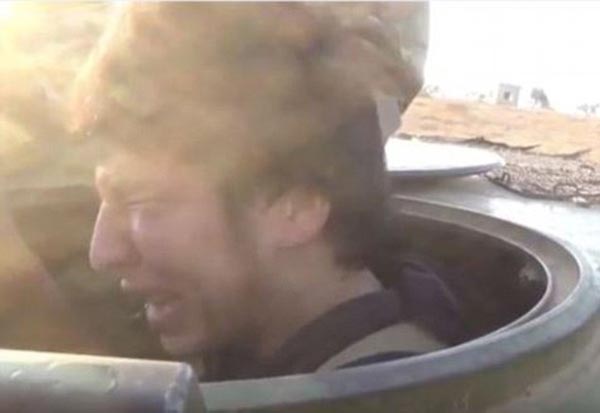 2CABAA1100000578-3246001-In_tears_Despite_his_apparent_fear_of_dying_2015925Uzbek_national_Jafar-m-29_1443004576574