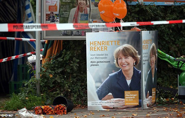 2E1ACB8D00000578-3303852-She_was_campaigning_in_the_city_of_Cologne_to_become_mayor_when_-a-22_1446657778284[1]