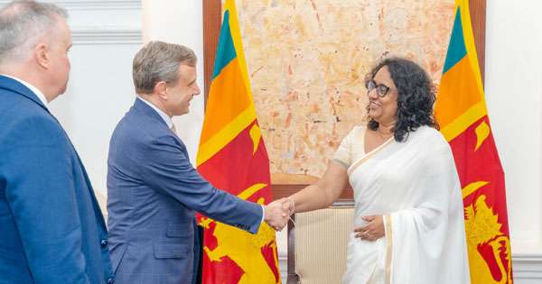 ඇමරිකා තානාපති - අගමැතිනිය හමු වෙයි