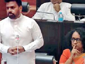 ආණ්ඩුවේ දේශපාලන හුණ්ඩුව