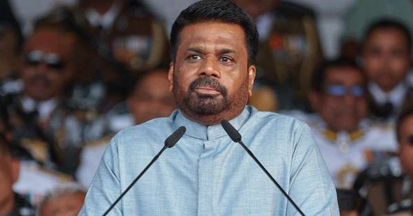 පොලිසියට අලුත් නිල ඇඳුමක්