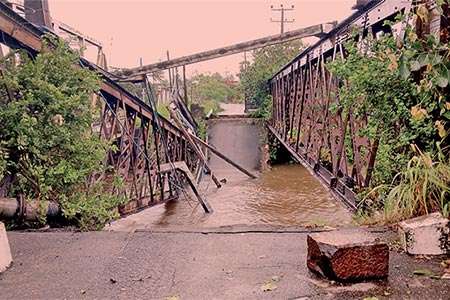 මරණ තුනක් මැද කල්ගෙවන ලාංකික ආර්ථිකය