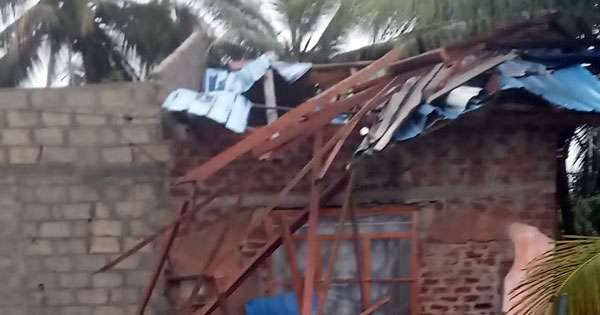 උහනට වැස්ස සමග තද සුළං