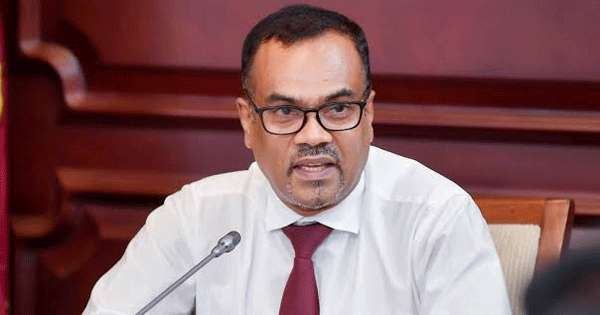 පිට පාරේ සල්ලි බෙදපු සුදු අලි අරමුදල් අහෝසියි