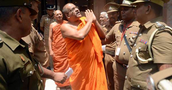 ඥානසාර හිමිට පැනවූ දඬුවම් ක්‍රියාත්මක කරන්නැයි නියෝගයක්