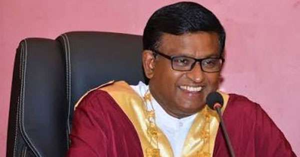 හම්බන්තොට හිටපු පුරපති දැඩි තීරණයක