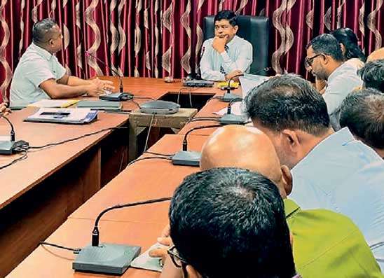 ත්‍රිකුණාමලය ඛනිජ වැලිවලට අගය එකතු කිරීමට සාකච්ඡා