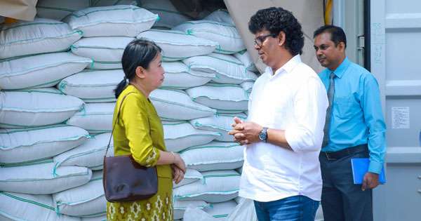 මියන්මාරයෙන් සහල් ටොන් 500ක්