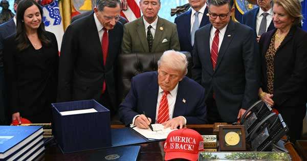 ඇමෙරිකා රජයේ කටයුතු දිගටම