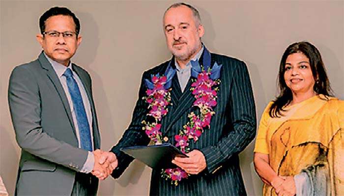 ලාංකික සිසුන්ට ජාත්‍යන්තරව පිළිගත් UK සුදුසුකම් පිරිනැමීමට ESOL Premier Campus සහ OCN London හවුල්කාරිත්වයක