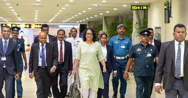 අගමැතිනිය මැනිලා නුවරට