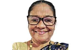 ගුරු දිවියෙන් මුළු දිවියම හැඩකරගත් ඉන්ද්‍රා මිස් මගේ ලේඛන දිවියටත් ගුරුවෘත්තිය රුකුලක් වුණා