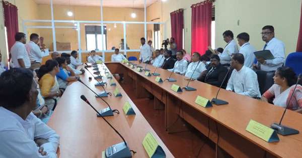 ජාජබ නෝර්වුඩ් සභිකයෝ ස්වාධීන වෙති