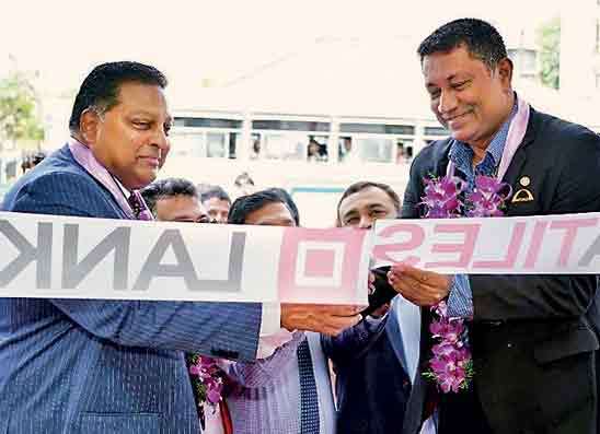 ලංකා ටයිල්ස් නව ප්‍රදර්ශනාගාරය බොරැල්ලේදී විවෘත කරයි
