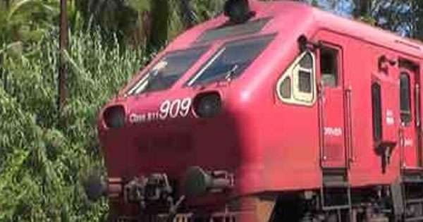 මහනුවර - වත්තේගම අතර දුම්රිය ධාවනය අරඹයි